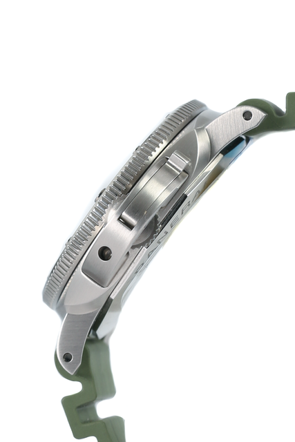 Panerai Submersible QuarantaQuattro PAM01226 Image 2